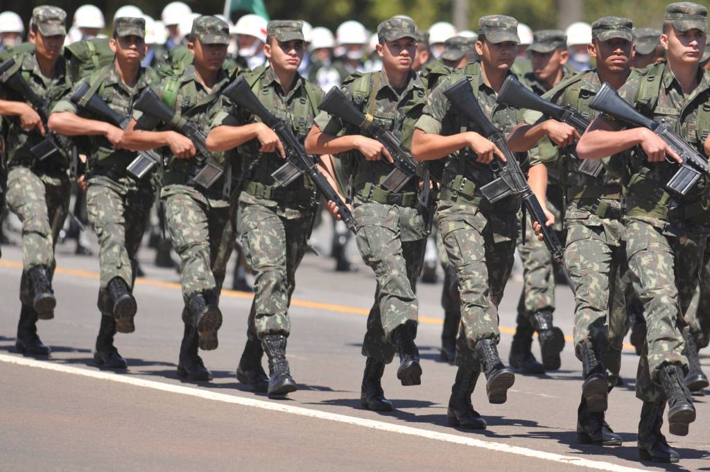 Carreira militar: saiba como ingressar no Exército