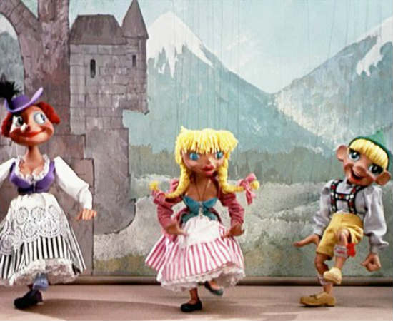 Ainda que o teatro de marionetes esteja em risco, o interesse neste curso de bacharelado da Central School of Speech and Drama de Londres é o suficiente para mantê-lo vivo até hoje. Os alunos que se formam nesta graduação aprendem como fazer seus próprios bonecos e como dar vida a eles em um contexto teatral. Foto: Reprodução Ainda que o teatro de marionetes esteja em risco, o interesse neste curso de bacharelado da Central School of Speech and Drama de Londres é o suficiente para mantê-lo vivo até hoje. Os alunos que se formam nesta graduação aprendem como fazer seus próprios bonecos e como dar vida a eles em um contexto teatral. Foto: Reprodução