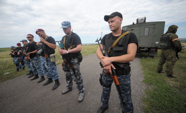 A versão mais aceita pelo ocidente, até o momento, é de que os rebeldes pró-Russos que dominam a região sejam os responsáveis pelo ataque, mas as investigações ainda não apontaram provas conclusivas. (Foto: Getty Images)