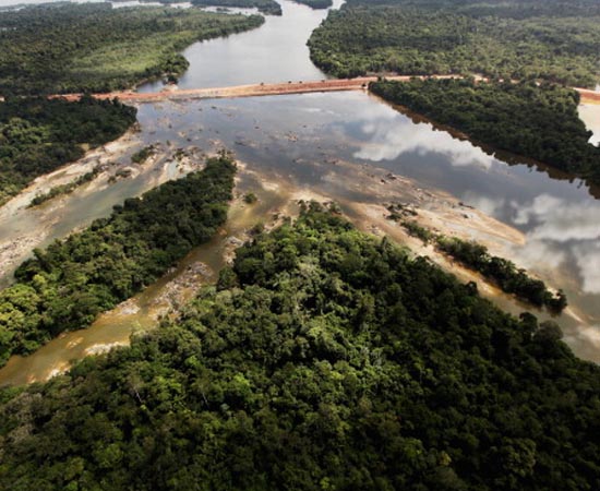 BACIAS HIDROGRÁFICAS DO BRASIL - Estude sobre as seguintes regiões hidrográficas: Amazônica, Tocantins-Araguaia, São Francisco, Rio Parnaíba, Rio Paraná, Rio Paraguai, Rio Uruguai, Atlântico. BACIAS HIDROGRÁFICAS DO BRASIL - Estude sobre as seguintes regiões hidrográficas: Amazônica, Tocantins-Araguaia, São Francisco, Rio Parnaíba, Rio Paraná, Rio Paraguai, Rio Uruguai, Atlântico.