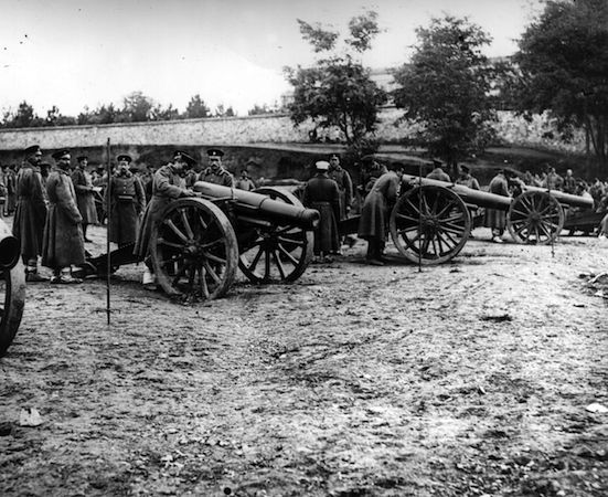 Ná época, o país era governado por um czar oriundo de uma casa real alemã. A entrada na guerra, no entanto, tinha a intenção de recuperar os territórios que haviam sido tomados pela Sérvia após a Segunda Guerra dos Bálcãs, em 1913. (Foto: Getty Images)