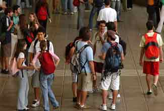 Não seja expulso! Saiba como evitar saias-justas na faculdade