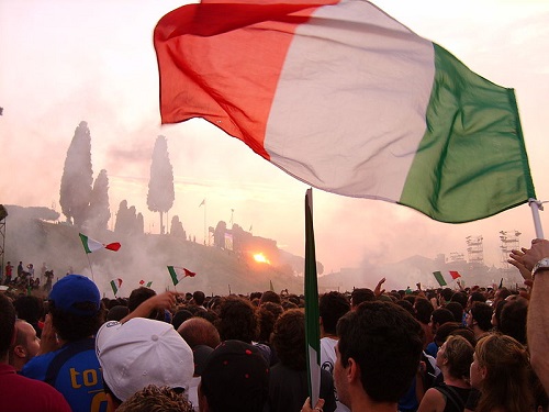 Melhor para os italianos, que alcançaram o quarto título mundial. A Alemanha ficou com o terceiro lugar. (Foto: Wikimedia Commons) Melhor para os italianos, que alcançaram o quarto título mundial. A Alemanha ficou com o terceiro lugar. (Foto: Wikimedia Commons)