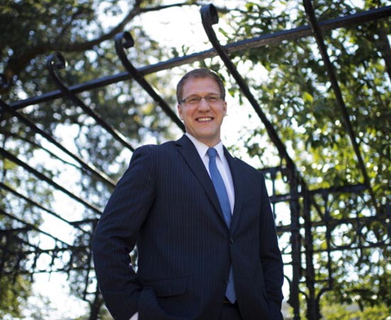 GESTÃO AMBIENTAL - Esse profissional utiliza técnicas e conhecimentos para garantir o uso racional dos recursos naturais e a preservação da biodiversidade. GESTÃO AMBIENTAL - Esse profissional utiliza técnicas e conhecimentos para garantir o uso racional dos recursos naturais e a preservação da biodiversidade.