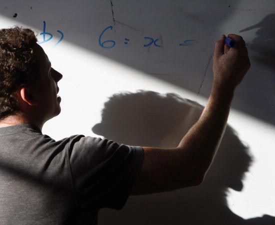 MATEMÁTICA - É a ciência que estuda as quantidades, o espaço, as relações abstratas e lógicas aplicadas aos símbolos. MATEMÁTICA - É a ciência que estuda as quantidades, o espaço, as relações abstratas e lógicas aplicadas aos símbolos.