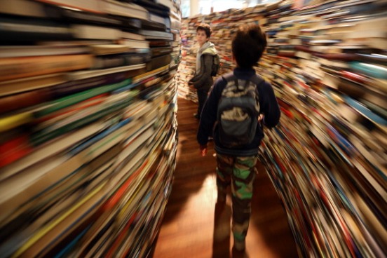 Você já está estudando para o vestibular, mas não sabe que curso escolher? Calma, isto é mais natural do que imagina. Veja a seguir dicas para sair deste dilema. (Imagem: Getty Images) Você já está estudando para o vestibular, mas não sabe que curso escolher? Calma, isto é mais natural do que imagina. Veja a seguir dicas para sair deste dilema. (Imagem: Getty Images)