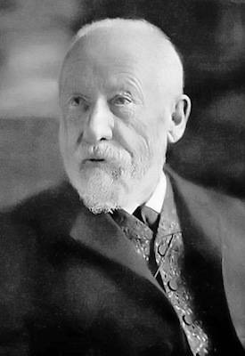 A hermen&ecirc;utica &eacute; a parte da filosofia que se dedica &agrave; teoria da interpreta&ccedil;&atilde;o de textos, tentando desvendar o que um autor realmente quis dizer. O alem&atilde;o Wilhelm Dilthey foi um nome importante da hermen&ecirc;utica, que a partir do s&eacute;culo XVII foi usada na interpreta&ccedil;&atilde;o da B&iacute;blia por v&aacute;rios pensadores.