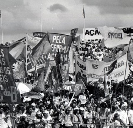 Ditaduras na América Latina - Brasil, Argentina, Uruguai, Paraguai e Bolívia foram algumas das nações que perderam a democracia com golpes apoiados pelos Estados Unidos.