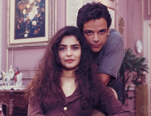<strong>O Dono do Mundo (1991). </strong>A novela começa com uma aposta entre Felipe Barreto (Antônio Fagundes) seu sercretário. Felipe acredita que conseguirá tirar a virgindade da noiva de um de seus funcionários (Malu Mader). Ele, de fato, consegue, mas o público reage mal com a falta de ética. A novela perde 13 pontos no Ibope e precisa se reformular para continuar. <strong>O Dono do Mundo (1991). </strong>A novela começa com uma aposta entre Felipe Barreto (Antônio Fagundes) seu sercretário. Felipe acredita que conseguirá tirar a virgindade da noiva de um de seus funcionários (Malu Mader). Ele, de fato, consegue, mas o público reage mal com a falta de ética. A novela perde 13 pontos no Ibope e precisa se reformular para continuar.