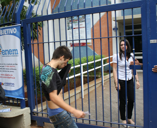 Prova foi realizada em 3 e 4 de novembro. Primeiro dia de prova cobrou questões de Ciências Humanas e Ciências da Natureza. Segundo dia apresentou questões de Linguagens, Matemática e uma redação. (foto: Ana Prado) Prova foi realizada em 3 e 4 de novembro. Primeiro dia de prova cobrou questões de Ciências Humanas e Ciências da Natureza. Segundo dia apresentou questões de Linguagens, Matemática e uma redação. (foto: Ana Prado)