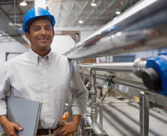 Engenharia Industrial - É a área que cuida dos recursos necessários à produção industrial. Esse profissional é o típico engenheiro de chão de fábrica, que acompanha de perto a implantação e a manutenção da infra-estrutura industrial, como redes de água e de gás, pontes e esteiras rolantes Engenharia Industrial - É a área que cuida dos recursos necessários à produção industrial. Esse profissional é o típico engenheiro de chão de fábrica, que acompanha de perto a implantação e a manutenção da infra-estrutura industrial, como redes de água e de gás, pontes e esteiras rolantes