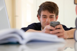 A serviço da educação: como smartphones, tablets e internet podem ser usados pelos alunos para estudar