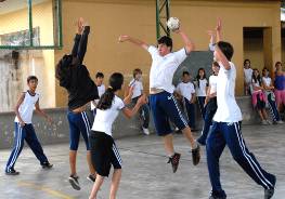 Período integral chegará a 10 mil escolas públicas em 2010, diz MEC