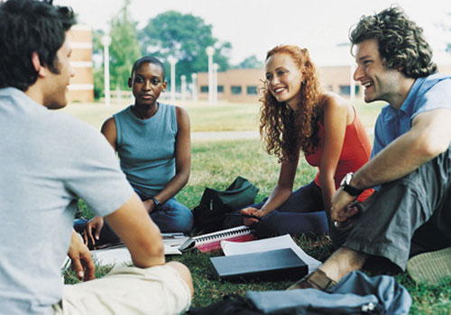 Universidades dos EUA oferecem cursos gratuitos em plataforma online