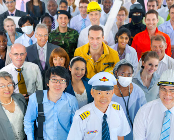 O tema de 2010 foi: "O trabalho na construção da dignidade humana". Os candidatos tinham como apoio um texto sobre trabalho escravo e outro sobre o futuro das profissões. Para utilizar bem as referências, é preciso entender a estrutura do texto exigido pelo Enem. O Guia já explicou o <a href="https://beta-develop.guiadoestudante.abril.com.br/enem/aprenda-a-fazer-a-redacao-do-enem-passo-a-passo/" target="_blank" rel="noopener">passo a passo para fazer uma boa redação</a>. Também é interessante entender <a href="https://beta-develop.guiadoestudante.abril.com.br/enem/tudo-que-voce-precisa-saber-sobre-a-redacao-do-enem-parte-3-como-e-feita-a-correcao/" target="_blank" rel="noopener">como é feita a correção do texto do Enem</a>. O tema de 2010 foi: "O trabalho na construção da dignidade humana". Os candidatos tinham como apoio um texto sobre trabalho escravo e outro sobre o futuro das profissões. Para utilizar bem as referências, é preciso entender a estrutura do texto exigido pelo Enem. O Guia já explicou o <a href="https://beta-develop.guiadoestudante.abril.com.br/enem/aprenda-a-fazer-a-redacao-do-enem-passo-a-passo/" target="_blank" rel="noopener">passo a passo para fazer uma boa redação</a>. Também é interessante entender <a href="https://beta-develop.guiadoestudante.abril.com.br/enem/tudo-que-voce-precisa-saber-sobre-a-redacao-do-enem-parte-3-como-e-feita-a-correcao/" target="_blank" rel="noopener">como é feita a correção do texto do Enem</a>.