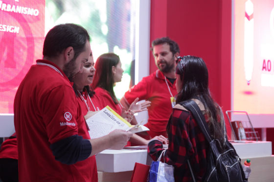 A Feira Guia do Estudante aconteceu entre os dias 29 e 31 de agosto no Expo Center Norte, em São Paulo. Foram três dias de palestras, mesas-redondas e bate-papos com profissionais, professores e personalidades. Além disso, dezenas de estandes de universidades ofereceram informações sobre seus cursos e atividades especiais.