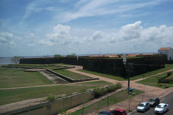 A capital do Amapá tem um salário médio de R$ 2.644,20 e 99.893 assalariados. A cidade tem 6.704 unidades empregadoras. (Imagem: Wikimedia Commons) A capital do Amapá tem um salário médio de R$ 2.644,20 e 99.893 assalariados. A cidade tem 6.704 unidades empregadoras. (Imagem: Wikimedia Commons)