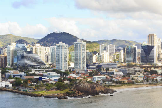 Vitória tem um salário médio de R$ 2.847,60. São 237.416 e 20.420 unidades empregadoras na capital do Espírito Santo. (Imagem: Thinkstock) Vitória tem um salário médio de R$ 2.847,60. São 237.416 e 20.420 unidades empregadoras na capital do Espírito Santo. (Imagem: Thinkstock)