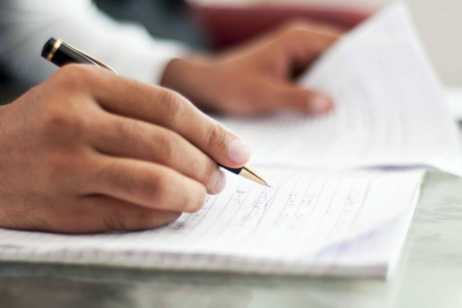 <strong>Mantenha o ritmo. </strong>Jamais acumule longos períodos sem realizar as leituras, trabalhos e exercícios propostos. Uma semana de defasagem já implica, normalmente, em um acúmulo muito grande. <strong>Mantenha o ritmo. </strong>Jamais acumule longos períodos sem realizar as leituras, trabalhos e exercícios propostos. Uma semana de defasagem já implica, normalmente, em um acúmulo muito grande.