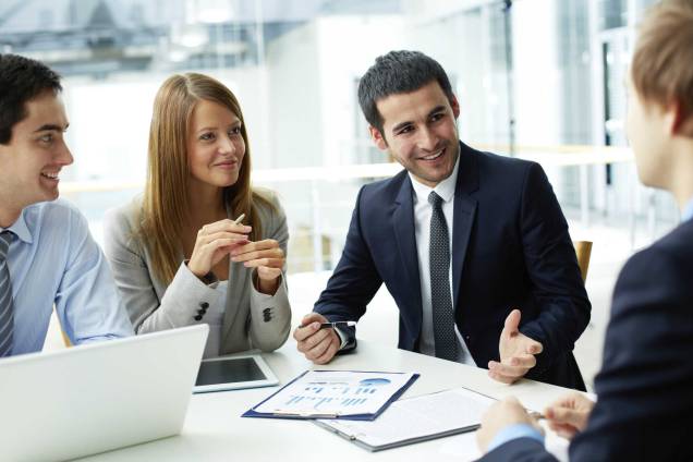 Quem deseja acelerar a carreira profissional hoje em dia encontra diversas opções de pós-graduação. Entre especializações, mestrados profissionalizantes e outras alternativas, o Master in Business Administration (MBA) ainda é uma boa escolha para quem busca adquirir novas competências. (Imagem: Thinkstock) Quem deseja acelerar a carreira profissional hoje em dia encontra diversas opções de pós-graduação. Entre especializações, mestrados profissionalizantes e outras alternativas, o Master in Business Administration (MBA) ainda é uma boa escolha para quem busca adquirir novas competências. (Imagem: Thinkstock)
