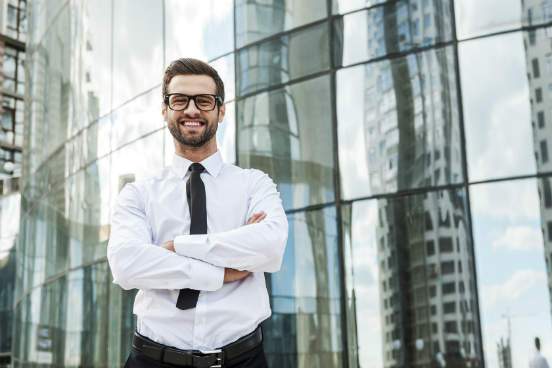 Se voc&ecirc; trabalha para uma empresa, &eacute; indispens&aacute;vel usar o e-mail corporativo para todo e qualquer assunto relativo ao trabalho. J&aacute; se voc&ecirc; &eacute; aut&ocirc;nomo, freelancer ou ainda &eacute; estudante e precisa usar sua conta pessoal para trocar e-mails, preste aten&ccedil;&atilde;o: voc&ecirc; sempre deve usar um endere&ccedil;o que transmita o seu nome, de modo que o destinat&aacute;rio saiba exatamente quem est&aacute; enviando o e-mail. Nada de apelidos ou nomes engra&ccedil;ados - deixe as contas do tempo da escola para tr&aacute;s! (Imagem: iStock)