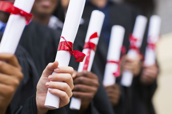 O Mercosul possui diversos protocolos que facilitam a revalida&ccedil;&atilde;o de diplomas, certificados, t&iacute;tulos e o reconhecimento de estudos (nos n&iacute;veis fundamental e m&eacute;dio, seja t&eacute;cnico ou n&atilde;o t&eacute;cnico) em outro pa&iacute;s. Estudos de p&oacute;s-gradua&ccedil;&atilde;o tamb&eacute;m s&atilde;o abrangidos pelos protocolos. (Imagem: Thinkstock)