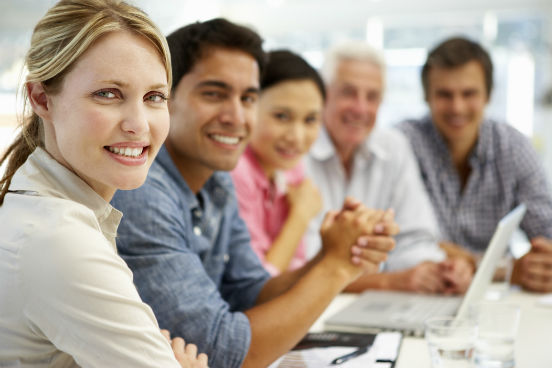 O cenário do mercado de trabalho em 2015 é de redução de gastos e de riscos, o que influencia a escolha dos profissionais pelas empresas. Veja a seguir a lista das profissões mais promissoras para esse ano, segundo os recrutadores. (Imagem: Oli Scarff/Getty Images) O cenário do mercado de trabalho em 2015 é de redução de gastos e de riscos, o que influencia a escolha dos profissionais pelas empresas. Veja a seguir a lista das profissões mais promissoras para esse ano, segundo os recrutadores. (Imagem: Oli Scarff/Getty Images)