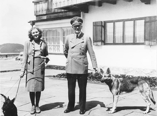 Quando o assunto é genocídio, ninguém foi pior do que Hitler. Com a conivência (e ajuda) de grande parte da população alemã, Hitler tentou eliminar da Europa vários povos. (Foto: Wikimedia Commons) Quando o assunto é genocídio, ninguém foi pior do que Hitler. Com a conivência (e ajuda) de grande parte da população alemã, Hitler tentou eliminar da Europa vários povos. (Foto: Wikimedia Commons)
