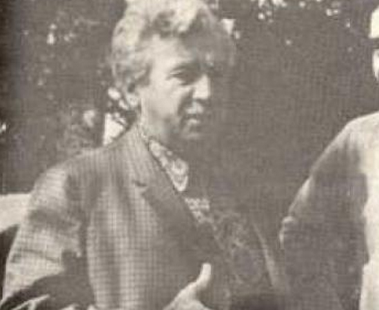 O escritor baiano não colocava a caneta à prova apenas para escrever clássicos como Capitães da areia ou Gabriela Cravo e Canela; era também um grande escritor de cartas. Atualmente, cerca de cem mil páginas de correspondências escritas e recebidas pelo autor estão em processo de catalogação em sua fundação, que fica em Salvador. Amado, contudo, fez um pedido formal para que essas cartas só viessem a público 50 anos depois de sua morte. Foto: Wikicommons O escritor baiano não colocava a caneta à prova apenas para escrever clássicos como Capitães da areia ou Gabriela Cravo e Canela; era também um grande escritor de cartas. Atualmente, cerca de cem mil páginas de correspondências escritas e recebidas pelo autor estão em processo de catalogação em sua fundação, que fica em Salvador. Amado, contudo, fez um pedido formal para que essas cartas só viessem a público 50 anos depois de sua morte. Foto: Wikicommons