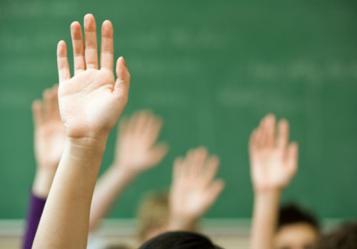 MEC corta mais 1.284 vagas em cursos superiores