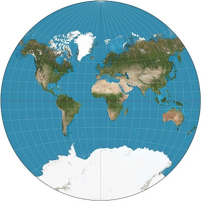 J&aacute; a proje&ccedil;&atilde;o cartogr&aacute;fica &eacute; o tra&ccedil;ado de linhas numa superf&iacute;cie plana, construindo assim mapas. Toda representa&ccedil;&atilde;o da Terra em mapas gera distor&ccedil;&otilde;es. As proje&ccedil;&otilde;es cartogr&aacute;ficas visam minimizar algumas dessas distor&ccedil;&otilde;es. (Foto: Wikimedia Commons)