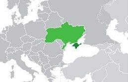 A crise na Crimeia envolve R&uacute;ssia, Ucr&acirc;nia, Uni&atilde;o Europeia e os Estados Unidos. Neste m&ecirc;s, 95% dos eleitores da regi&atilde;o - a maioria de origem russa - votaram pela anexa&ccedil;&atilde;o da Crimeia pela R&uacute;ssia. A Crimeia era parte da R&uacute;ssia at&eacute; 1954, quando foi cedida &agrave; Ucr&acirc;nia, que tamb&eacute;m era da Uni&atilde;o Sovi&eacute;tica. O mapa mostra a Ucr&acirc;nia (verde claro) e a Crimeia (verde escuro). (Foto:Wikimedia Commons)