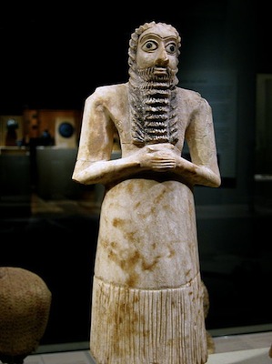 MESOPOTÂMIA - As características da região onde hoje é o Iraque, as lendas e mitos do dilúvio, os avanços científicos e a escrita cuneiforme. MESOPOTÂMIA - As características da região onde hoje é o Iraque, as lendas e mitos do dilúvio, os avanços científicos e a escrita cuneiforme.