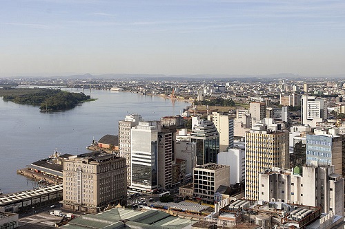 Fora do sudeste, os estados que mais exportam são o Rio Grande do sul, com 7,5 do total nacional, o Pará, com 5,1, e o Paraná, com 6,7.