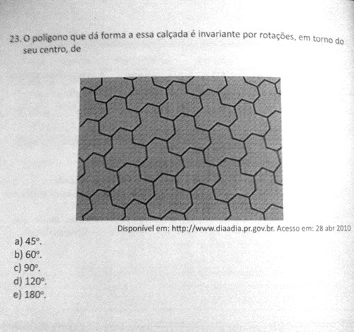 Veja fotos da apostila que teria questões idênticas à do Enem 2011