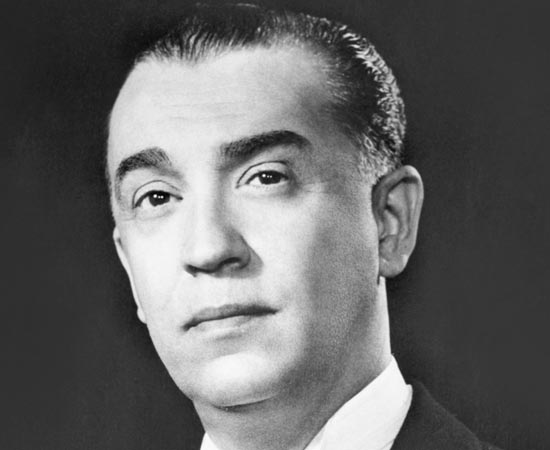 REPÚBLICA DEMOCRÁTICA - Estude sobre Eurico Gaspar Dutra, a volta de Getúlio Vargas, Juscelino Kubitschek, Jânio Quadros, Jango e o Golpe Militar. REPÚBLICA DEMOCRÁTICA - Estude sobre Eurico Gaspar Dutra, a volta de Getúlio Vargas, Juscelino Kubitschek, Jânio Quadros, Jango e o Golpe Militar.