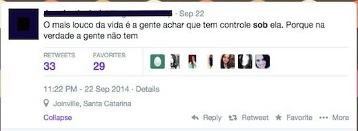 D&aacute; ideia de que algo est&aacute; em uma posi&ccedil;&atilde;o inferior em rela&ccedil;&atilde;o a outro objeto. De cara, voc&ecirc;s j&aacute; devem ter percebido o erro no tweet acima, n&atilde;o &eacute;? N&atilde;o d&aacute; para ter controle estando em uma posi&ccedil;&atilde;o inferior, logo, o correto seria aplicar outra preposi&ccedil;&atilde;o: ... achar que tem controle sobre ela.