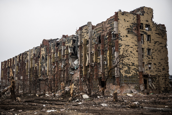 Um hotel destruído localizado perto do aeroporto de Donetsk. (Foto: Andrew Burton / Getty Images) Um hotel destruído localizado perto do aeroporto de Donetsk. (Foto: Andrew Burton / Getty Images)