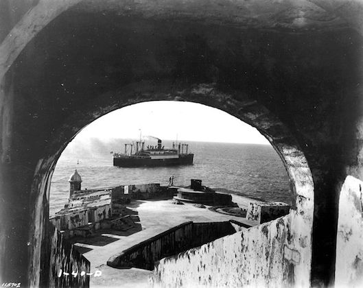 Após o ataque japonês a Pearl Harbor, os Estados Unidos entrada na guerra a tempo de contribuir com o Dia D, o ataque às tropas alemãs na França em 6 de junho de 1944. O desfecho de sua participação ocorreu com o atentado nuclear em Hiroshima de Nagasaki, em agosto de 1945. (Foto: Wikimedia Commons) Após o ataque japonês a Pearl Harbor, os Estados Unidos entrada na guerra a tempo de contribuir com o Dia D, o ataque às tropas alemãs na França em 6 de junho de 1944. O desfecho de sua participação ocorreu com o atentado nuclear em Hiroshima de Nagasaki, em agosto de 1945. (Foto: Wikimedia Commons)