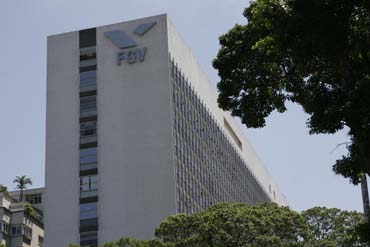 FGV e USP estão entre as instituições que formam melhores profissionais, segundo ranking