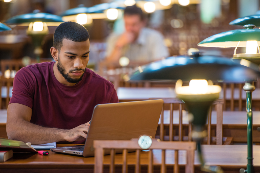 IFRR e UAB oferecem vagas para cursos EaD