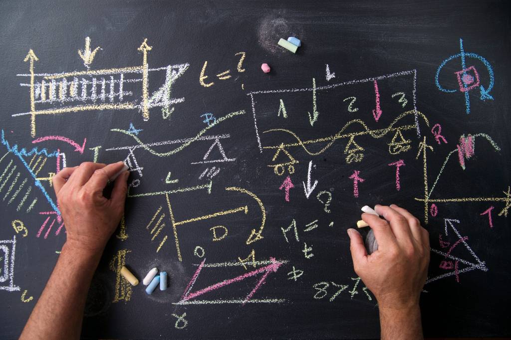 Simulado de Física: Eletrostática e Eletromagnetismo