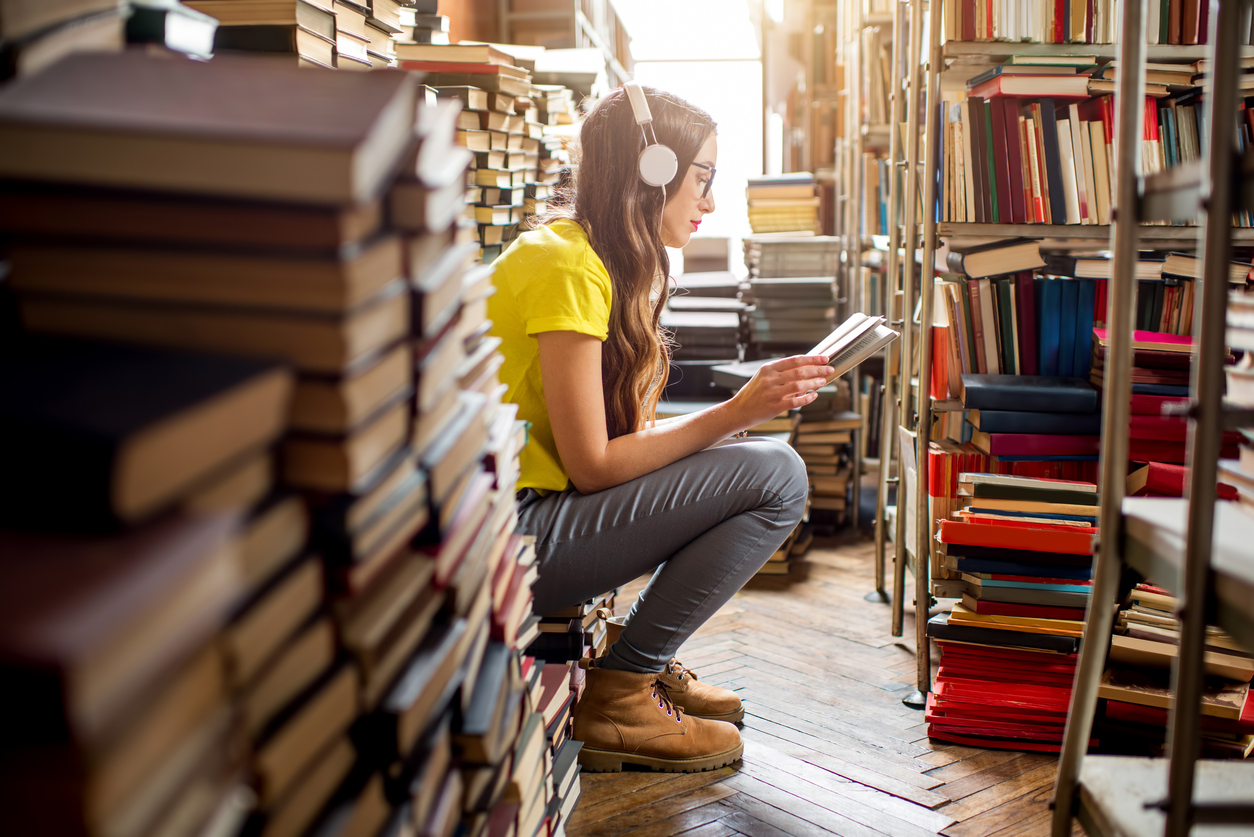 Estudando e ouvindo música