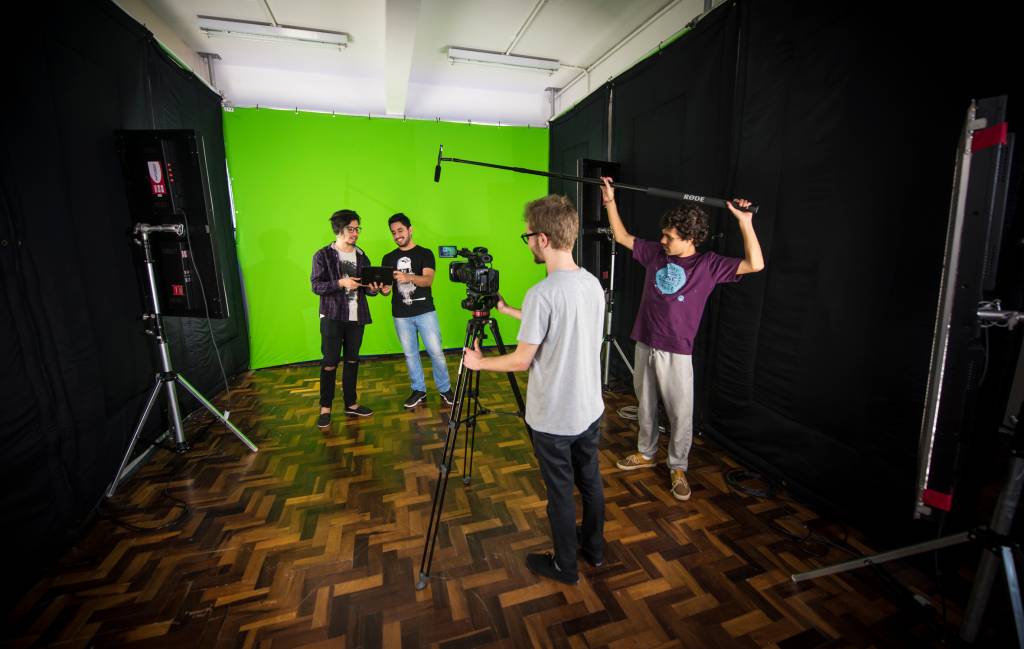 Rádio, TV e Internet: fique por dentro dos melhores cursos do Brasil