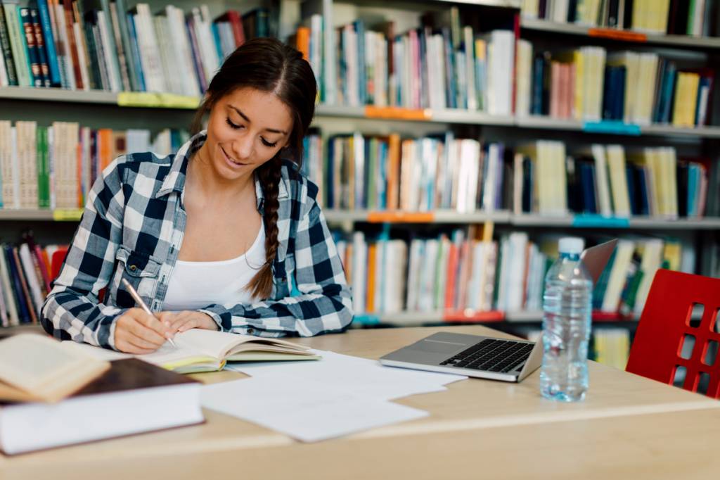 Letras: saiba quais faculdades têm os melhores cursos do país