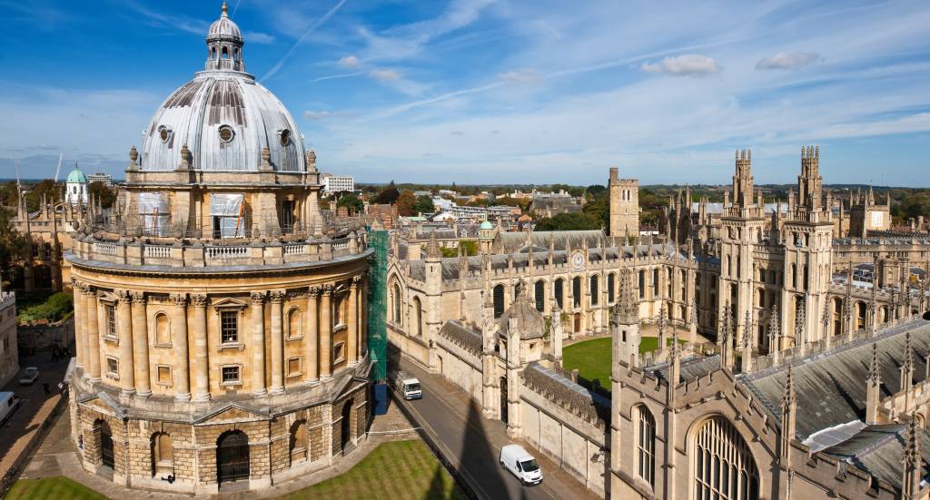 Como fazer um tour virtual pelas melhores universidades do mundo