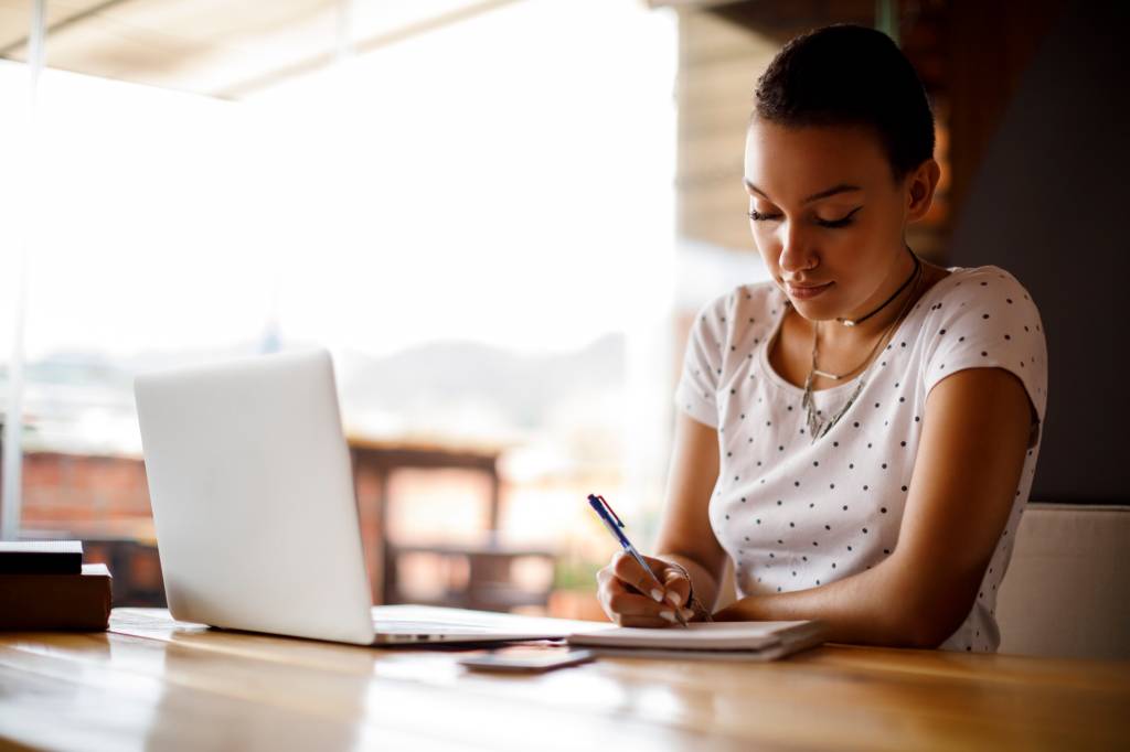 De Harvard à Oxford: os melhores cursos gratuitos online
