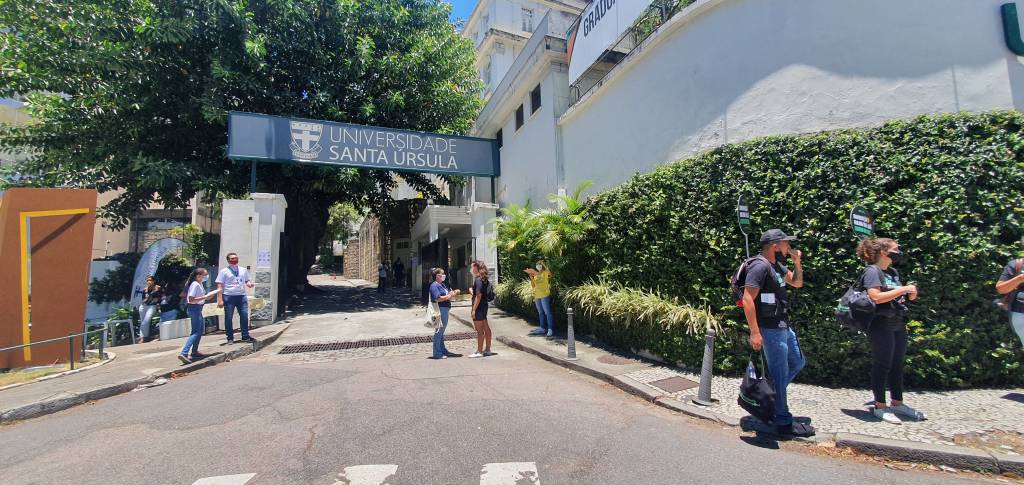 Tranquilidade na entrada do Enem em Botafogo Tranquilidade na entrada do Enem em Botafogo