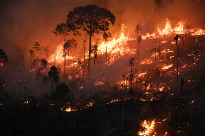 amazonia-queimada-_1_