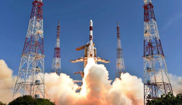 O lançamento do Centro de Lançamento Satish Dhawan Space Centre, em Sriharikota, na Índia. O lançamento do Centro de Lançamento Satish Dhawan Space Centre, em Sriharikota, na Índia.